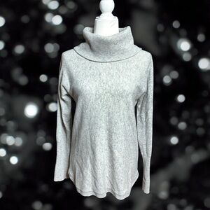 Max Studio cashmere sweater, size S